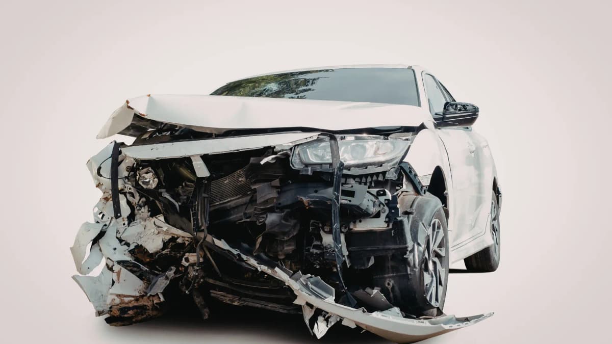 مؤسسة البدران - فريق متخصص في شراء السيارات المصدومة والمعطلة